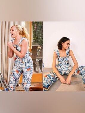 FARM RIO
NWT Flying Toucans Crossed Back Frilled Jumpsuit In Multi